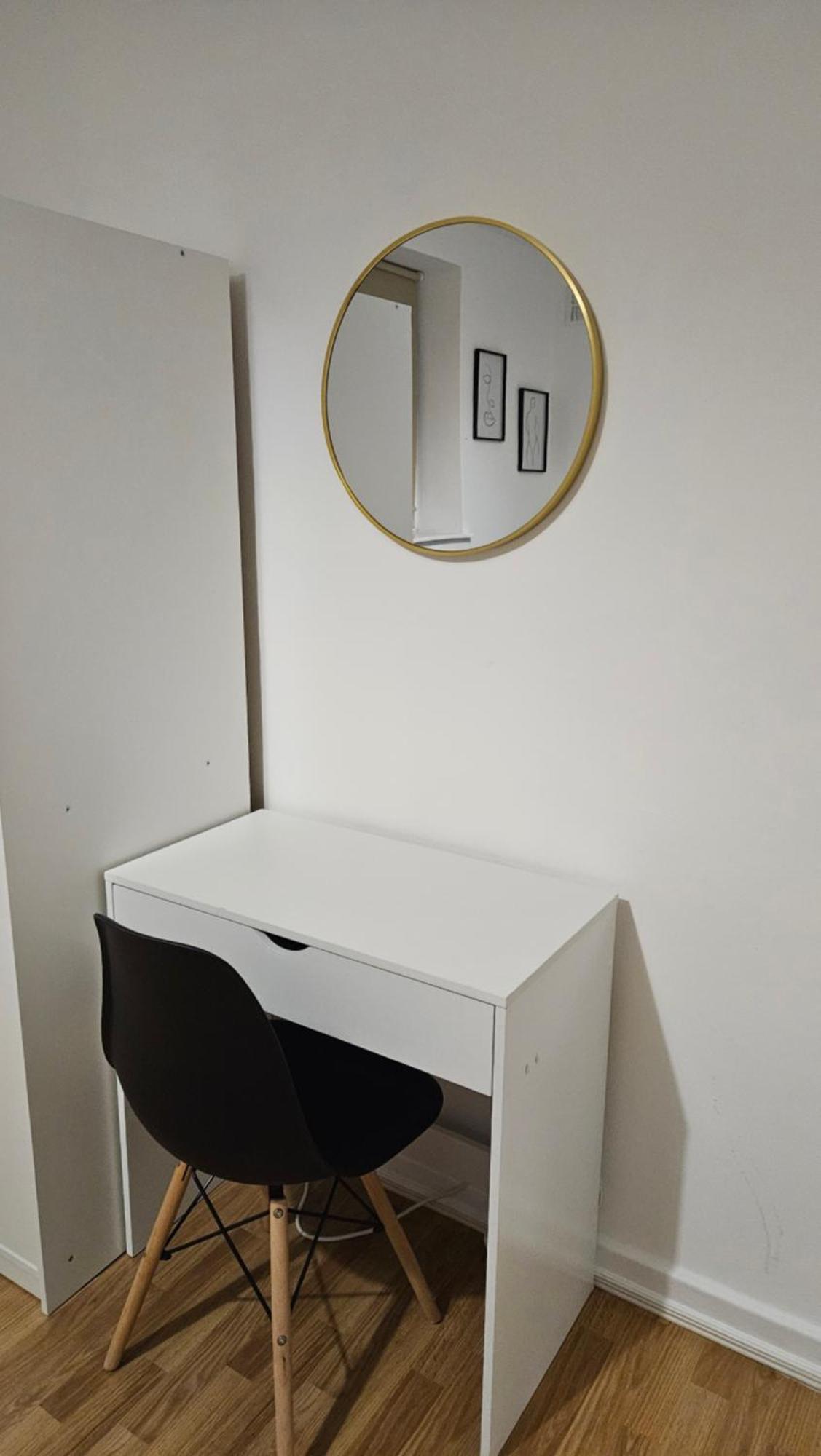 Spacious Two Bedroom Apartment In Battersea, Free Parking London Kültér fotó