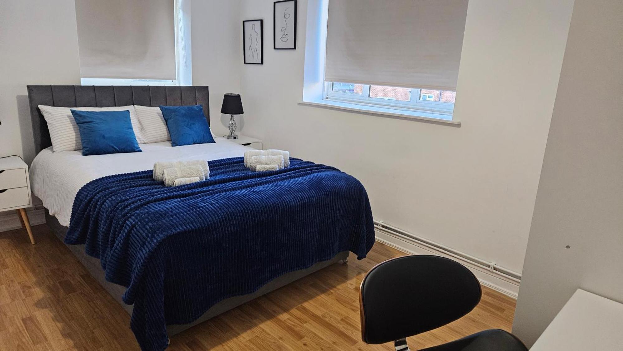 Spacious Two Bedroom Apartment In Battersea, Free Parking London Kültér fotó