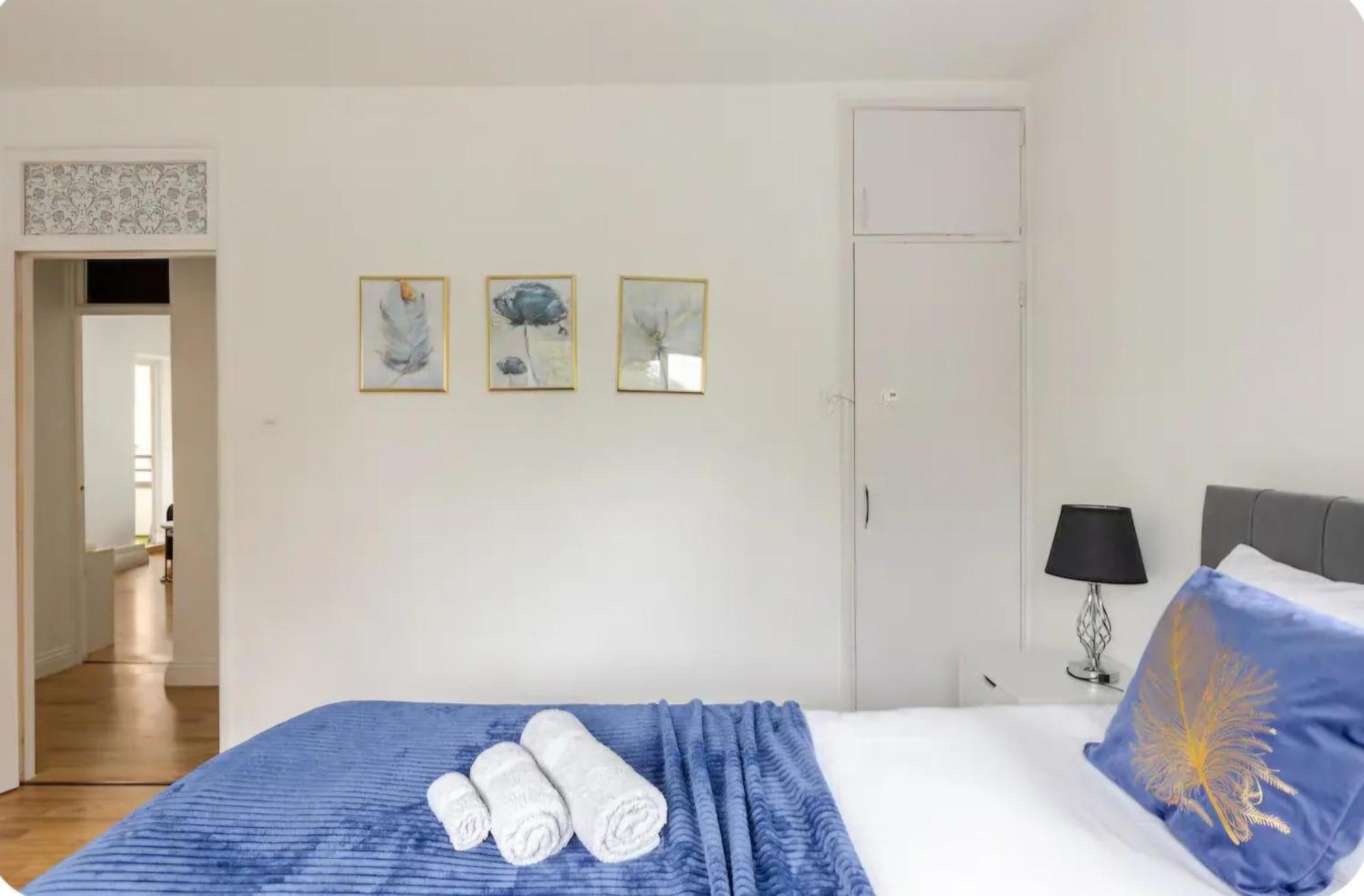 Spacious Two Bedroom Apartment In Battersea, Free Parking London Kültér fotó