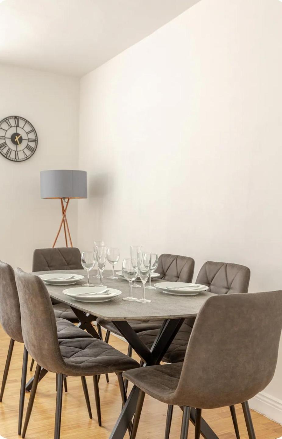 Spacious Two Bedroom Apartment In Battersea, Free Parking London Kültér fotó